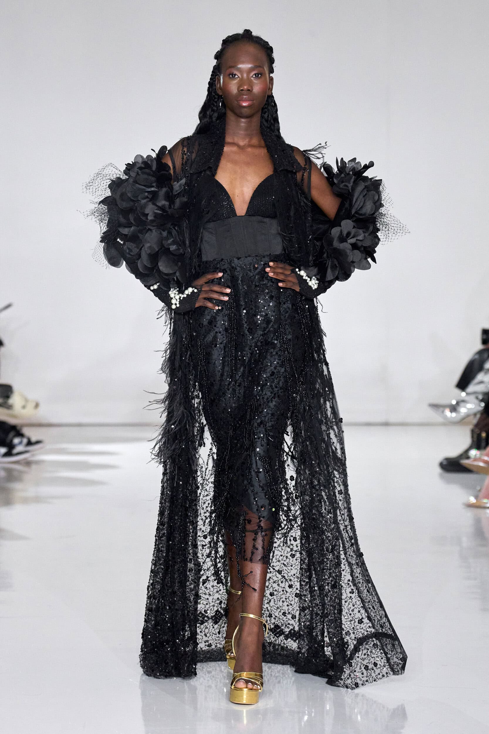 HENGKI KAWILARANG Fall 2024 Show image