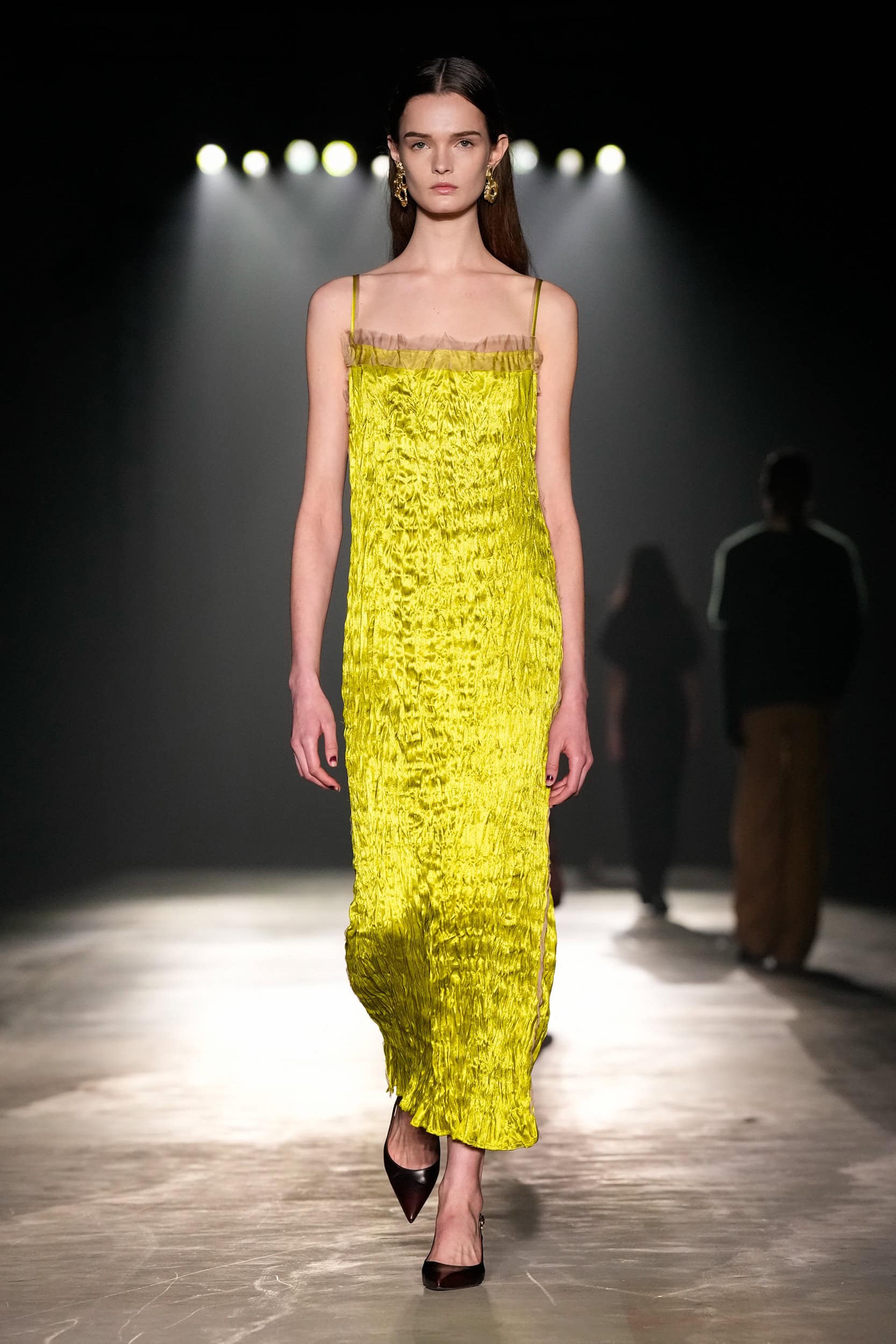 JASON WU Fall 2024 Show image