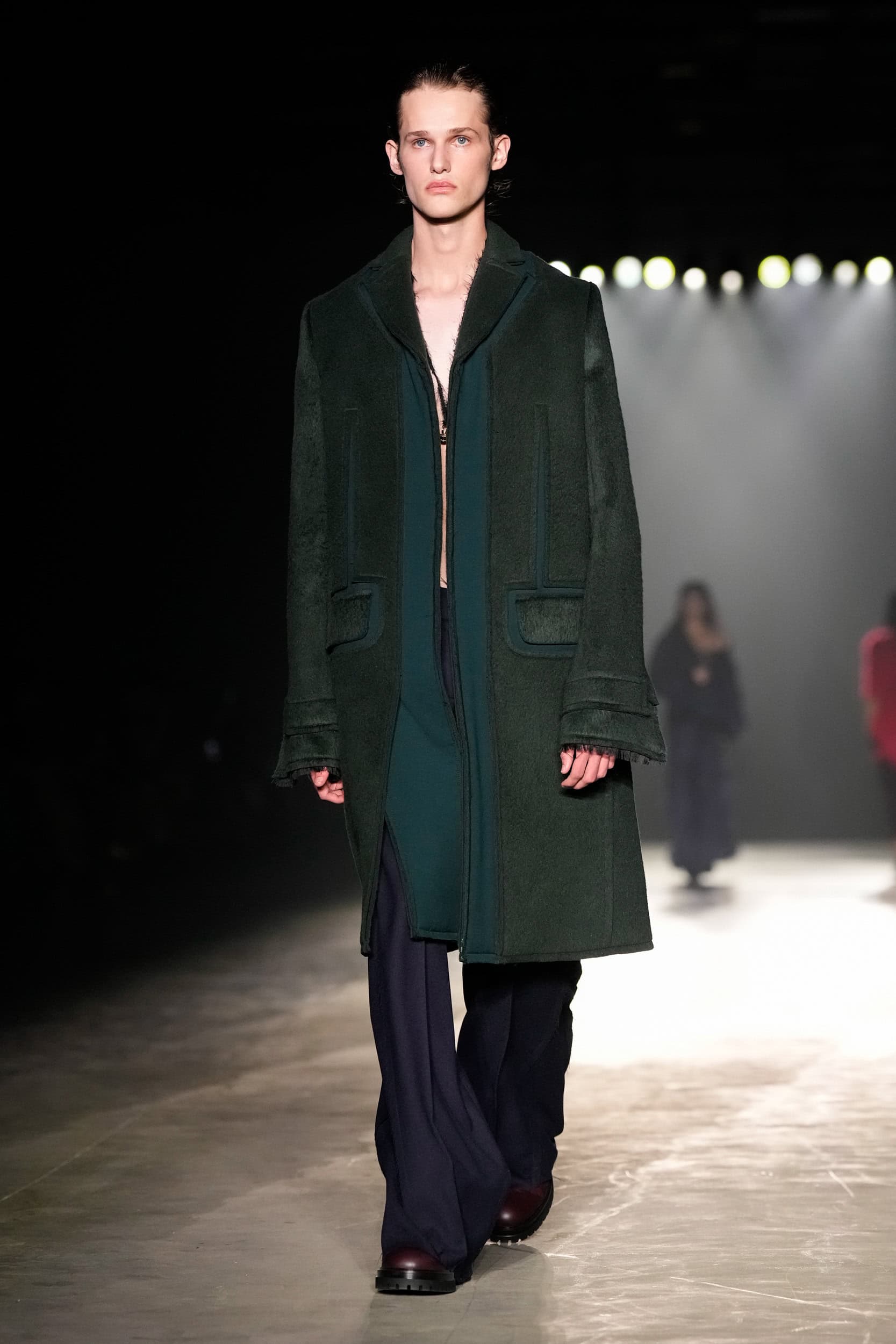 JASON WU Fall 2024 Show image