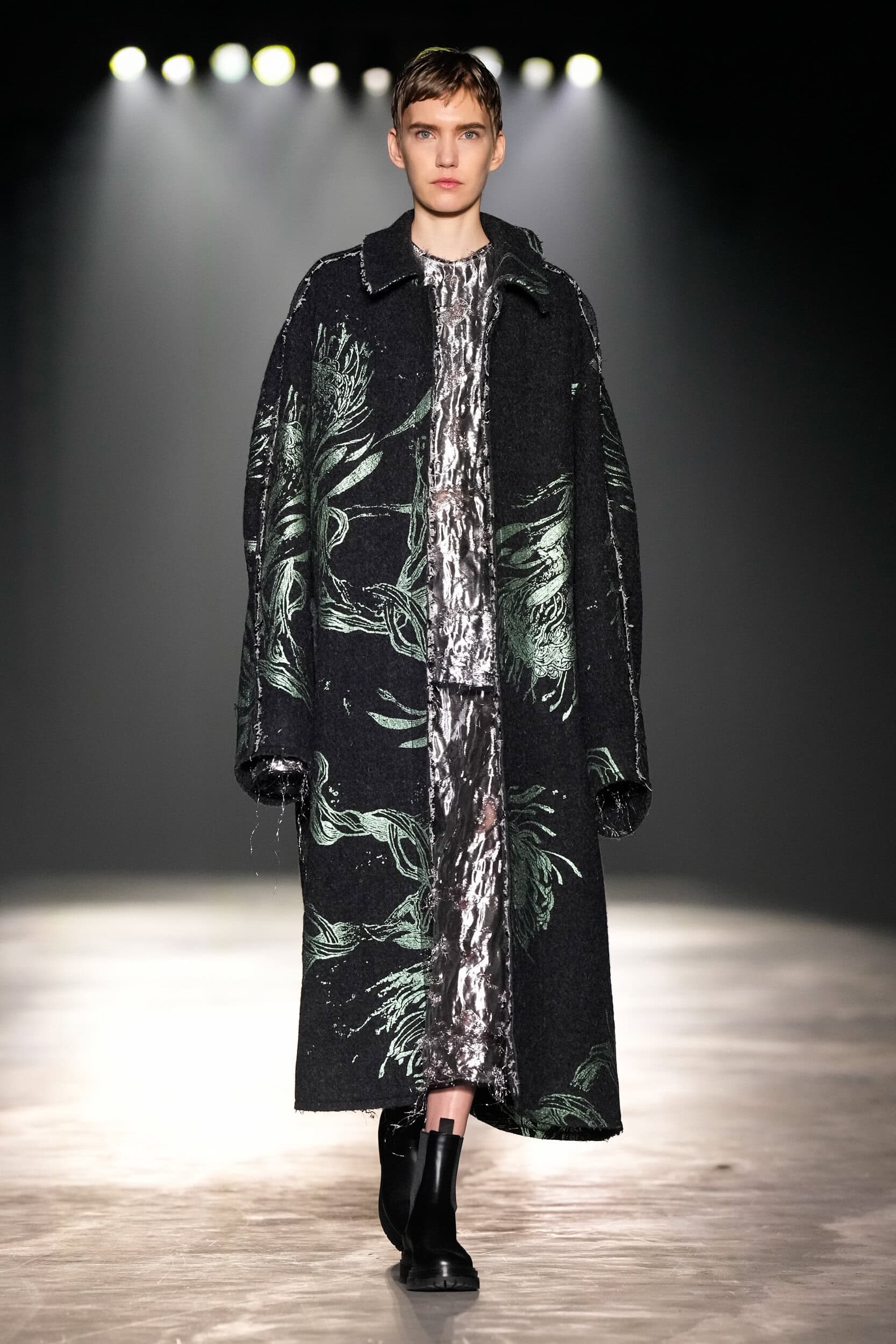 JASON WU Fall 2024 Show image