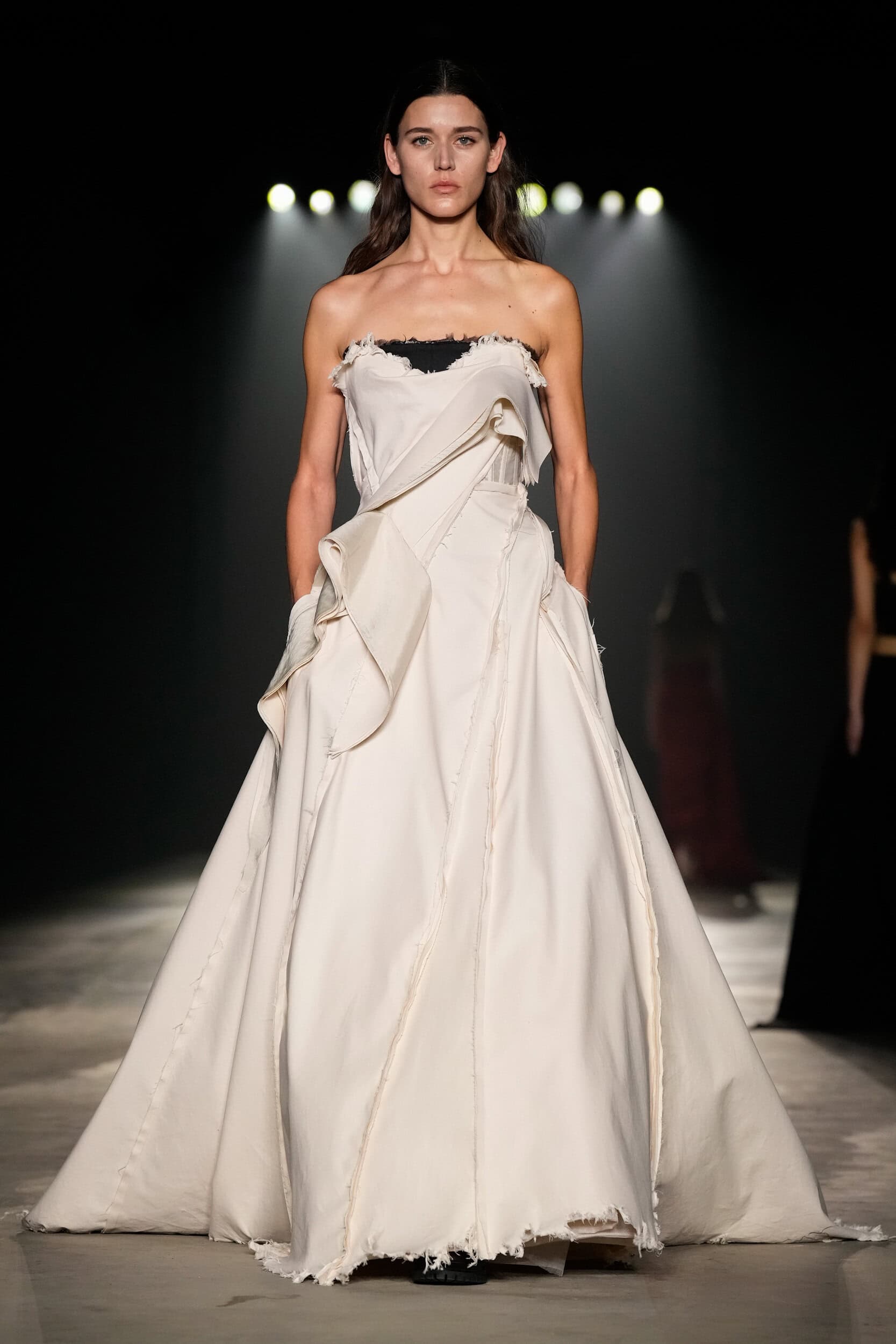 JASON WU Fall 2024 Show image