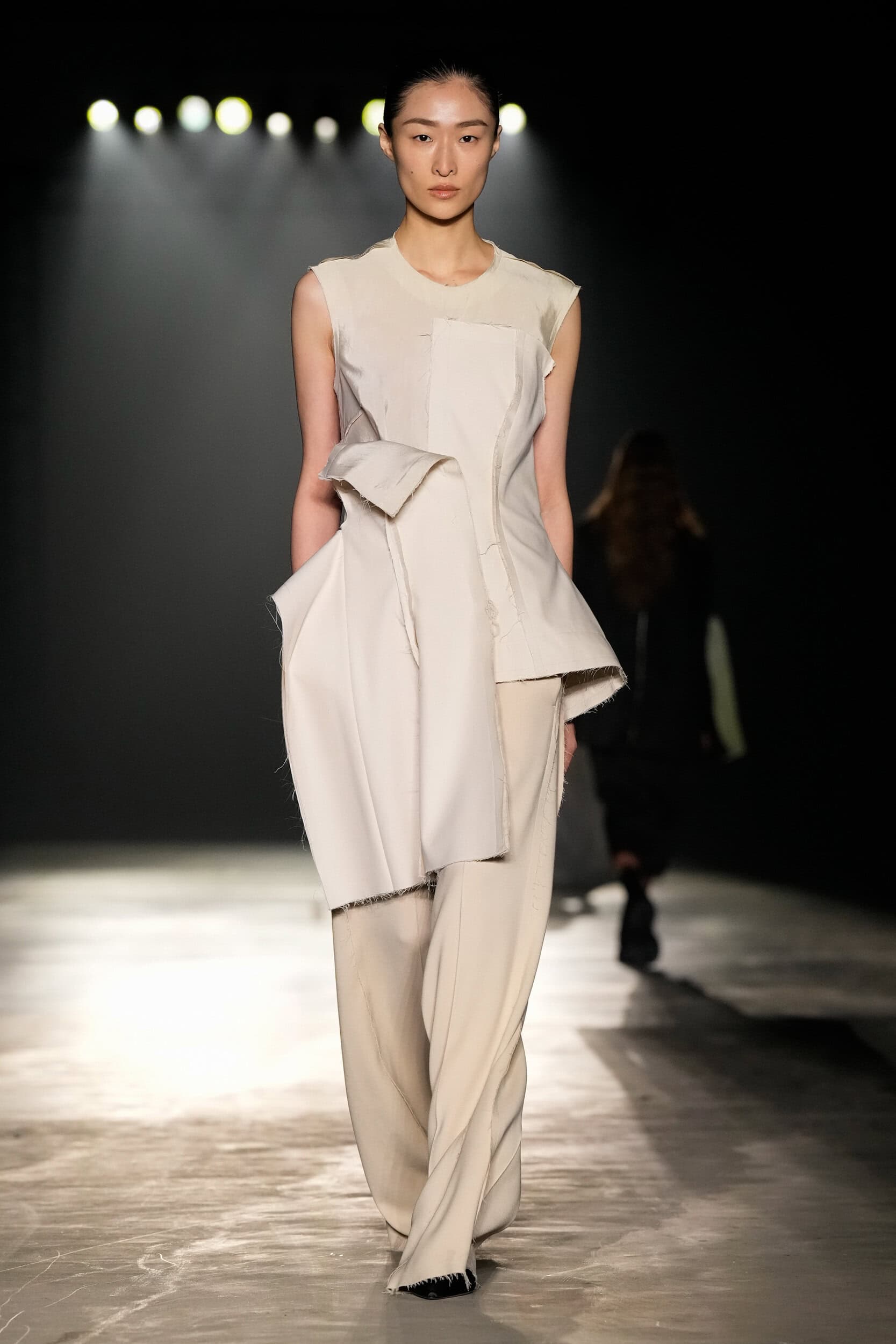 JASON WU Fall 2024 Show image
