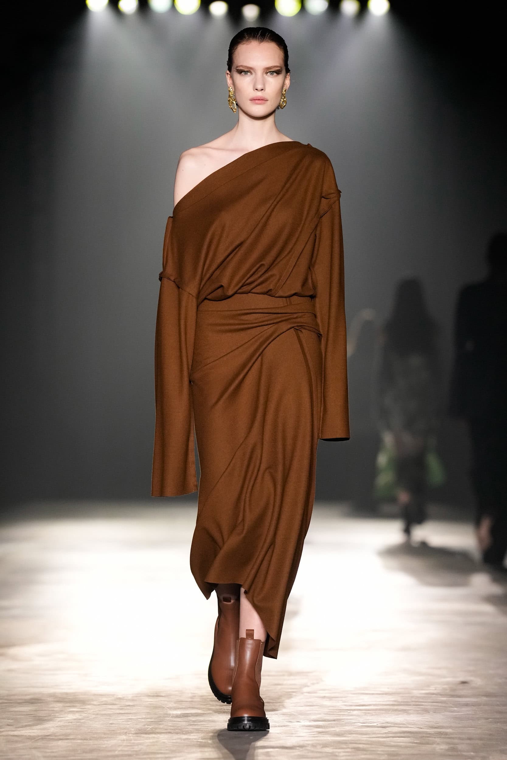 JASON WU Fall 2024 Show image