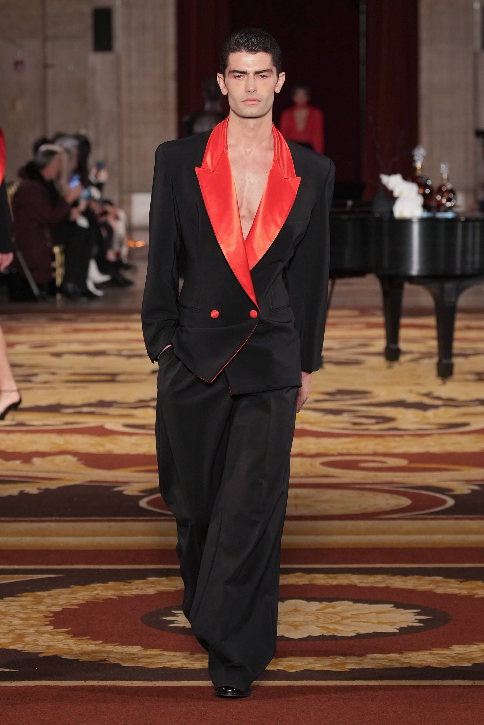 LAQUAN SMITH Fall 2024 Show image