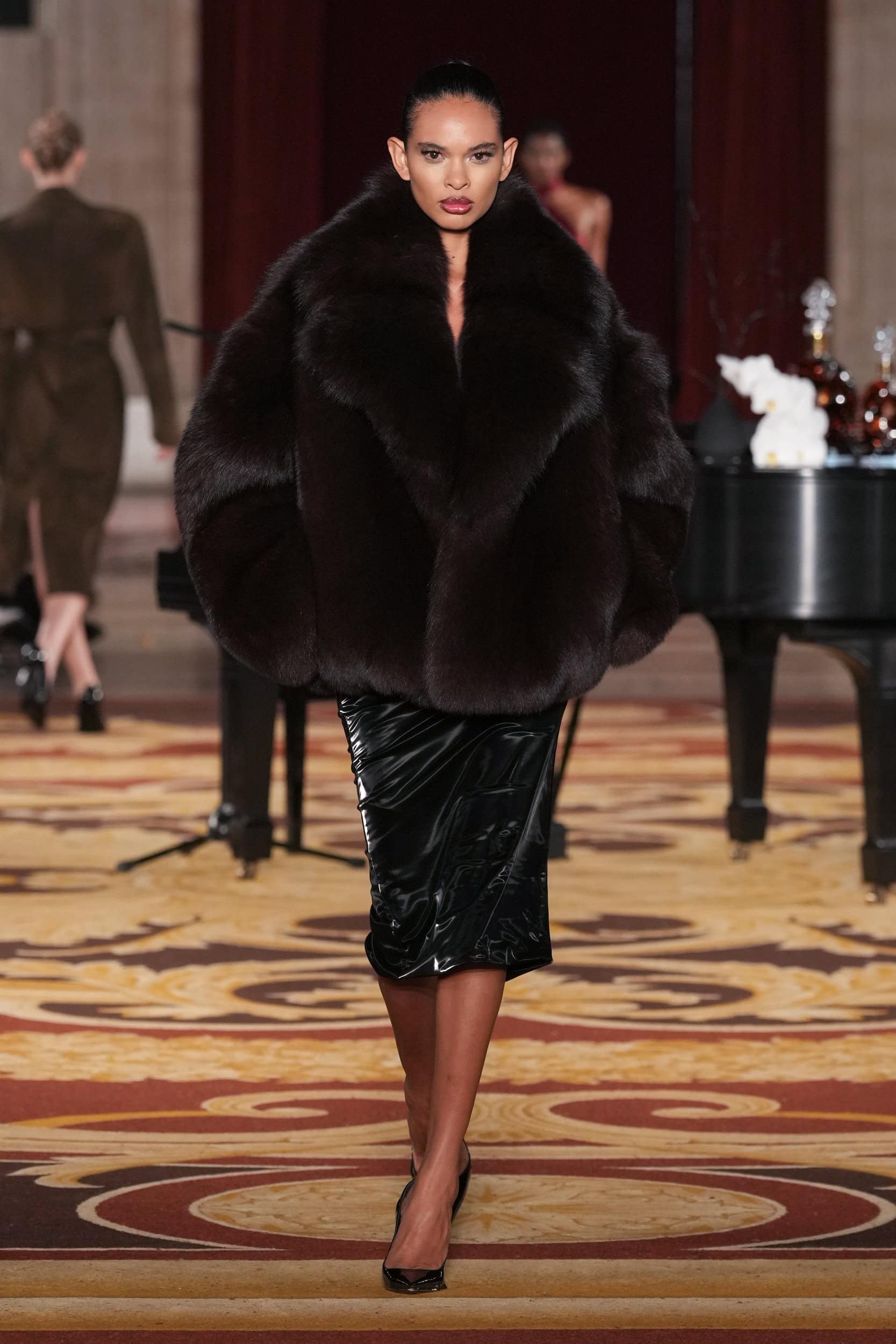 LAQUAN SMITH Fall 2024 Show image