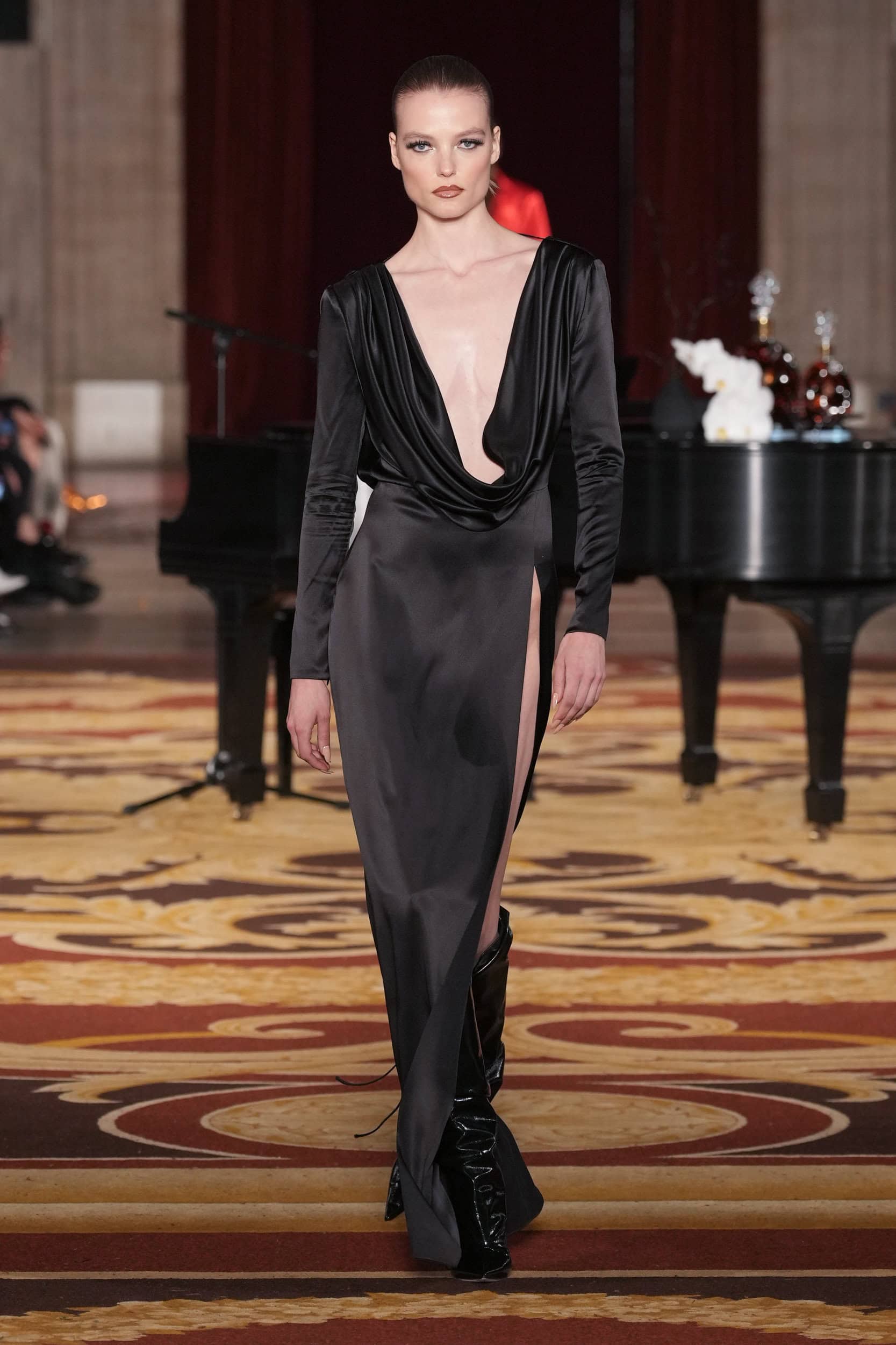 LAQUAN SMITH Fall 2024 Show image