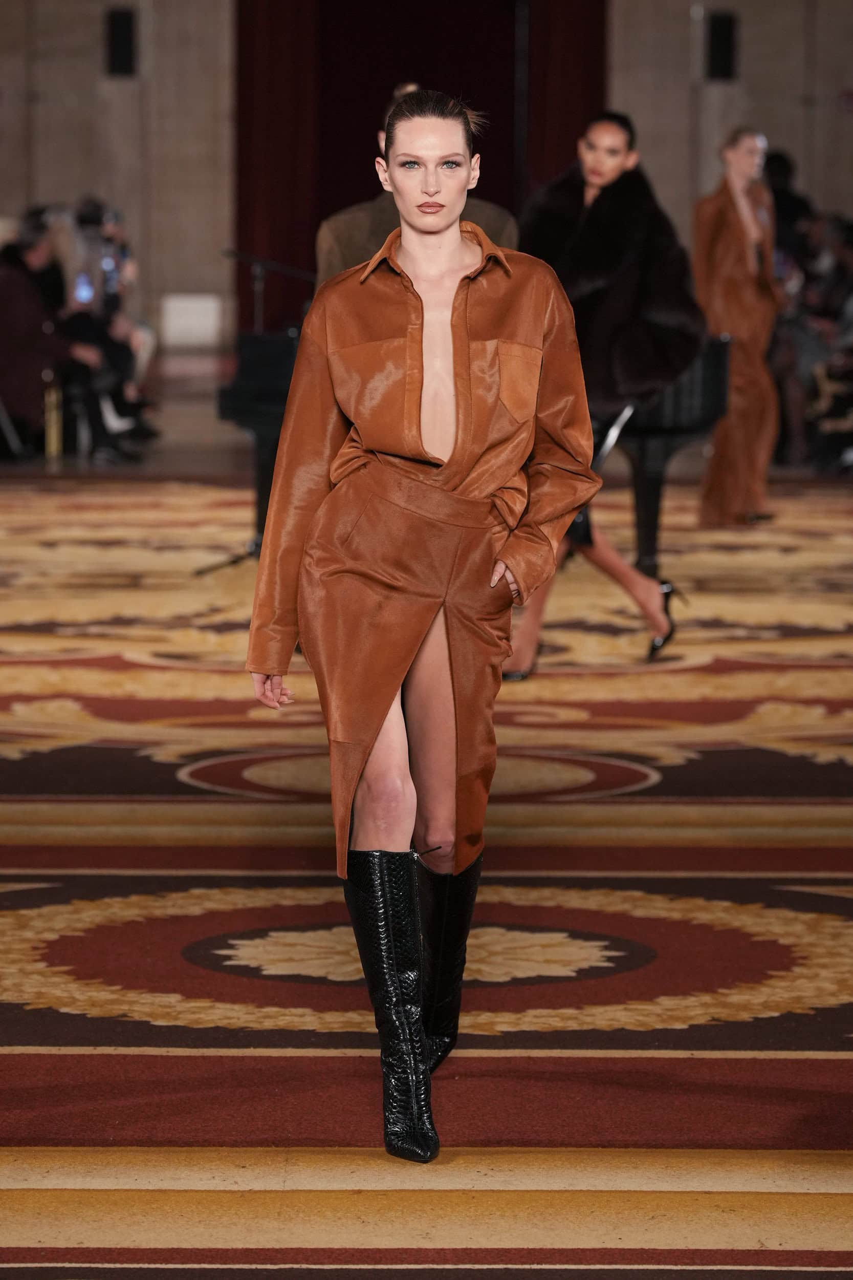LAQUAN SMITH Fall 2024 Show image