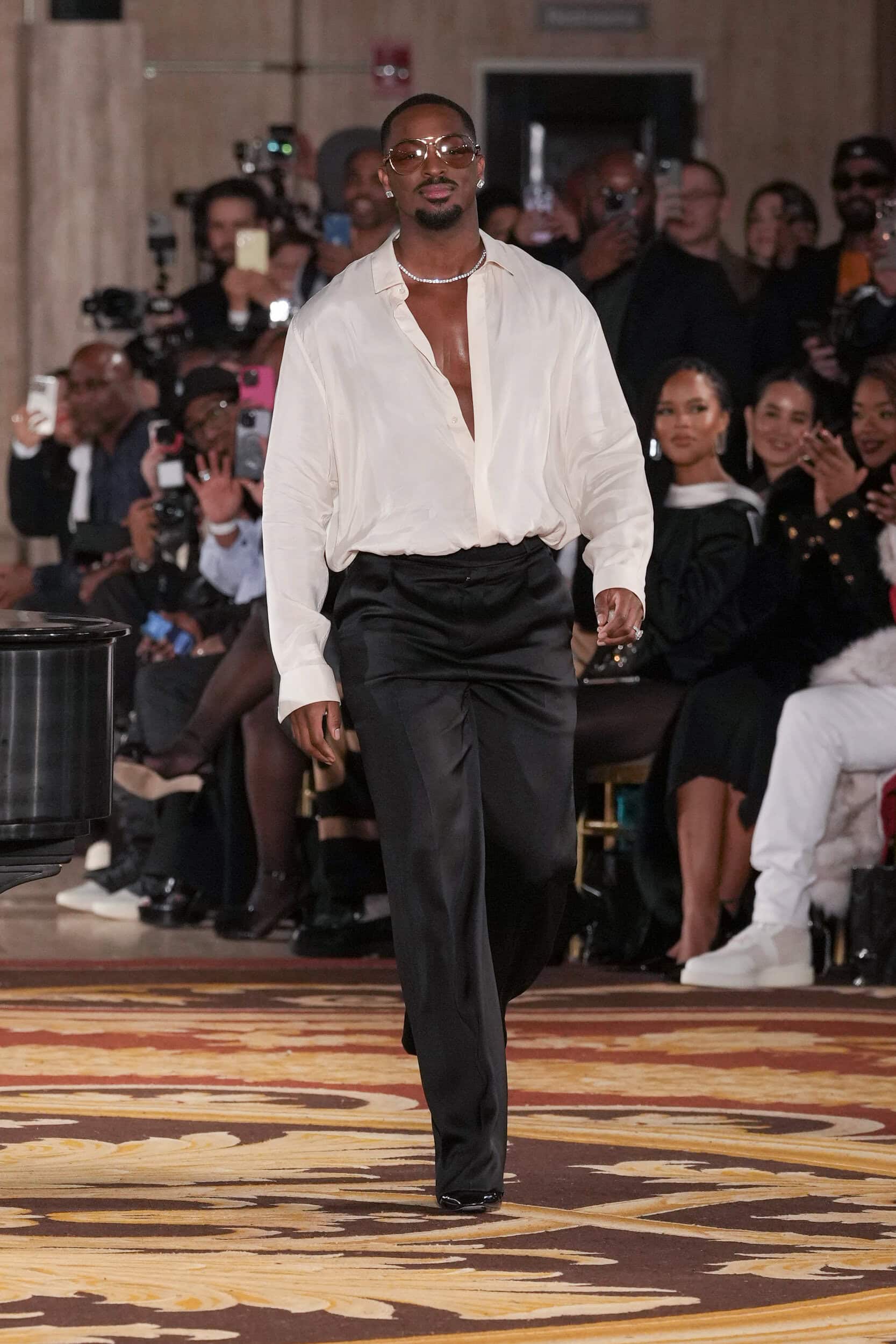 LAQUAN SMITH Fall 2024 Show image