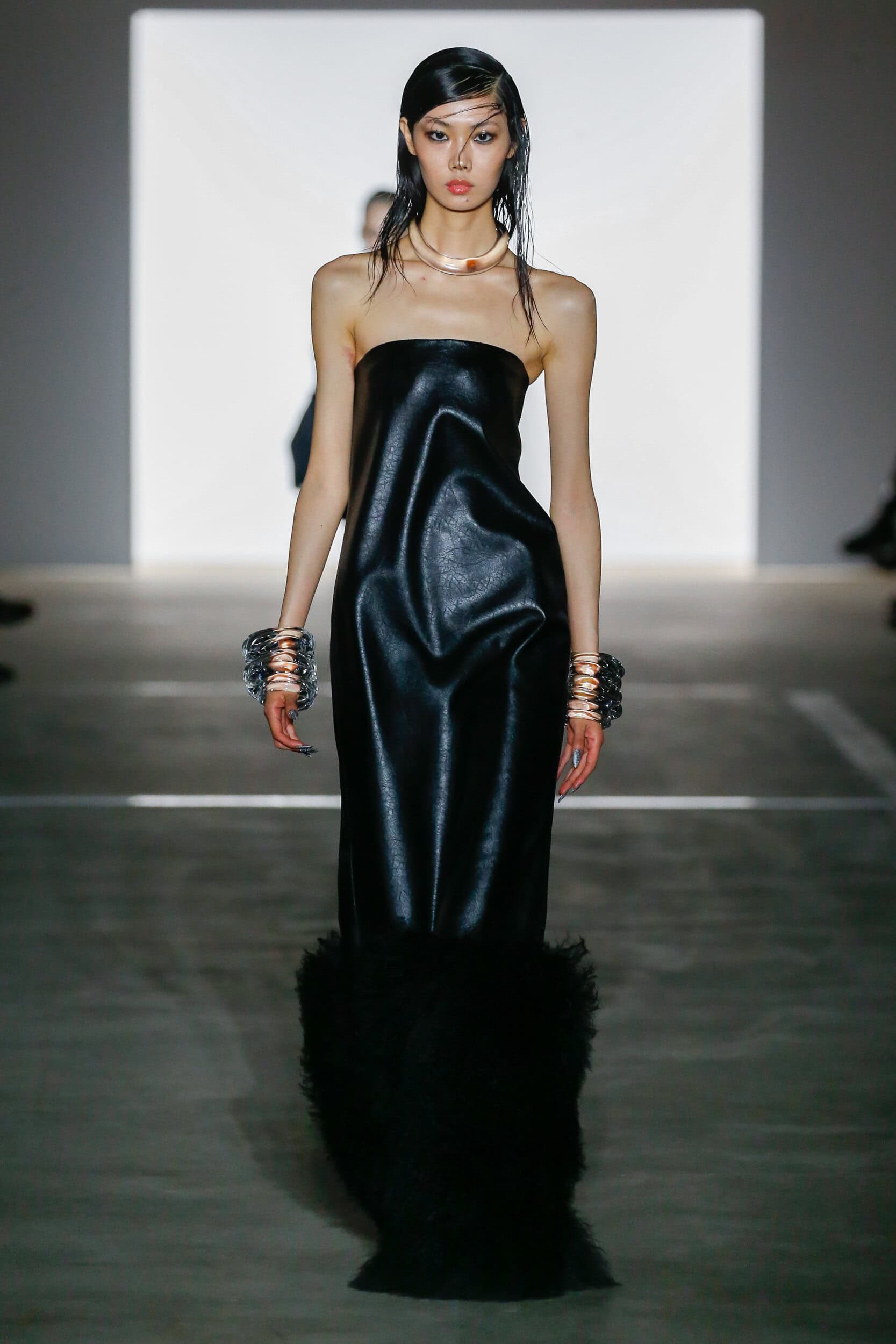 PRABAL GURUNG Fall 2024 Show image