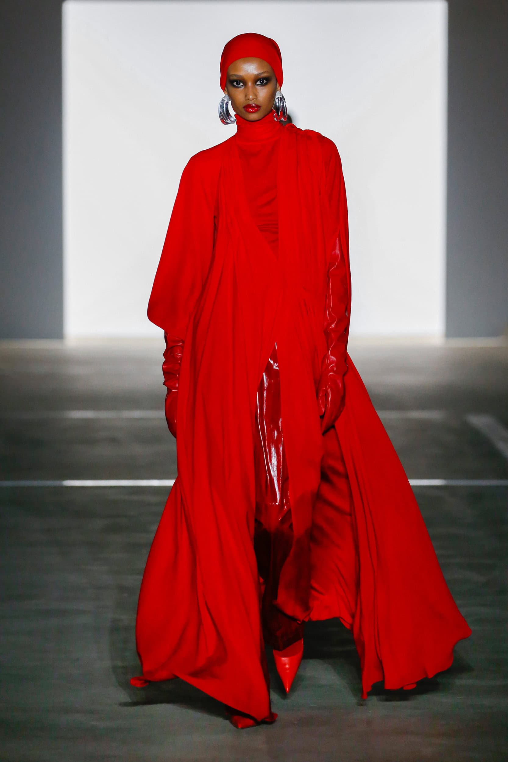 PRABAL GURUNG Fall 2024 Show (2)
