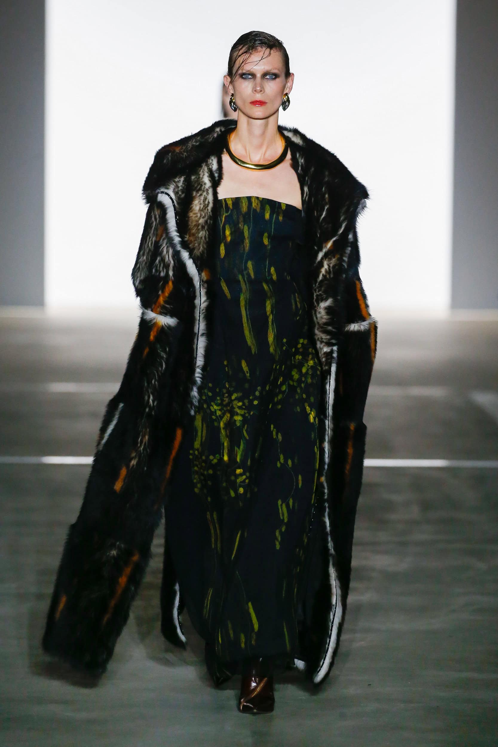 PRABAL GURUNG Fall 2024 Show image