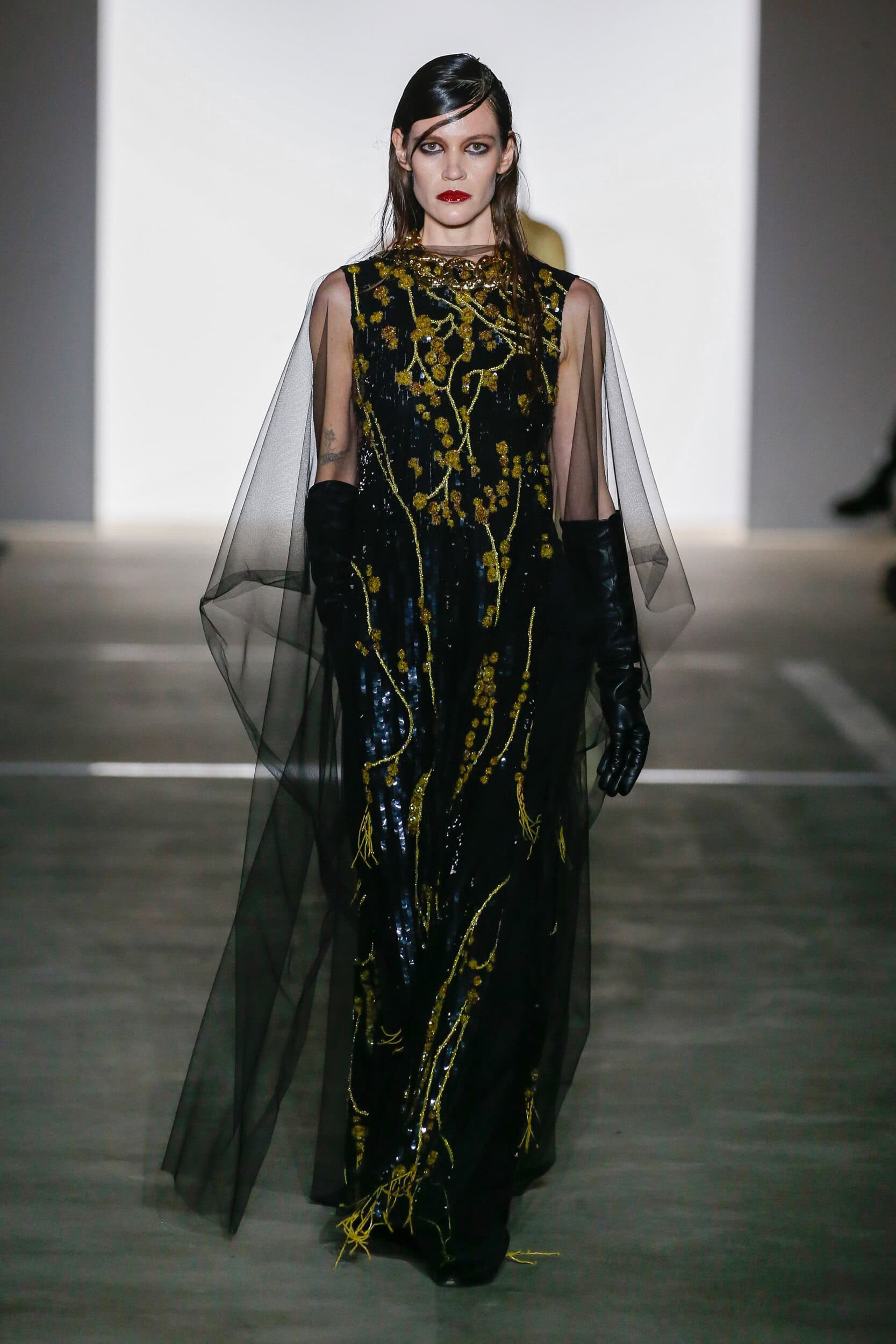 PRABAL GURUNG Fall 2024 Show image