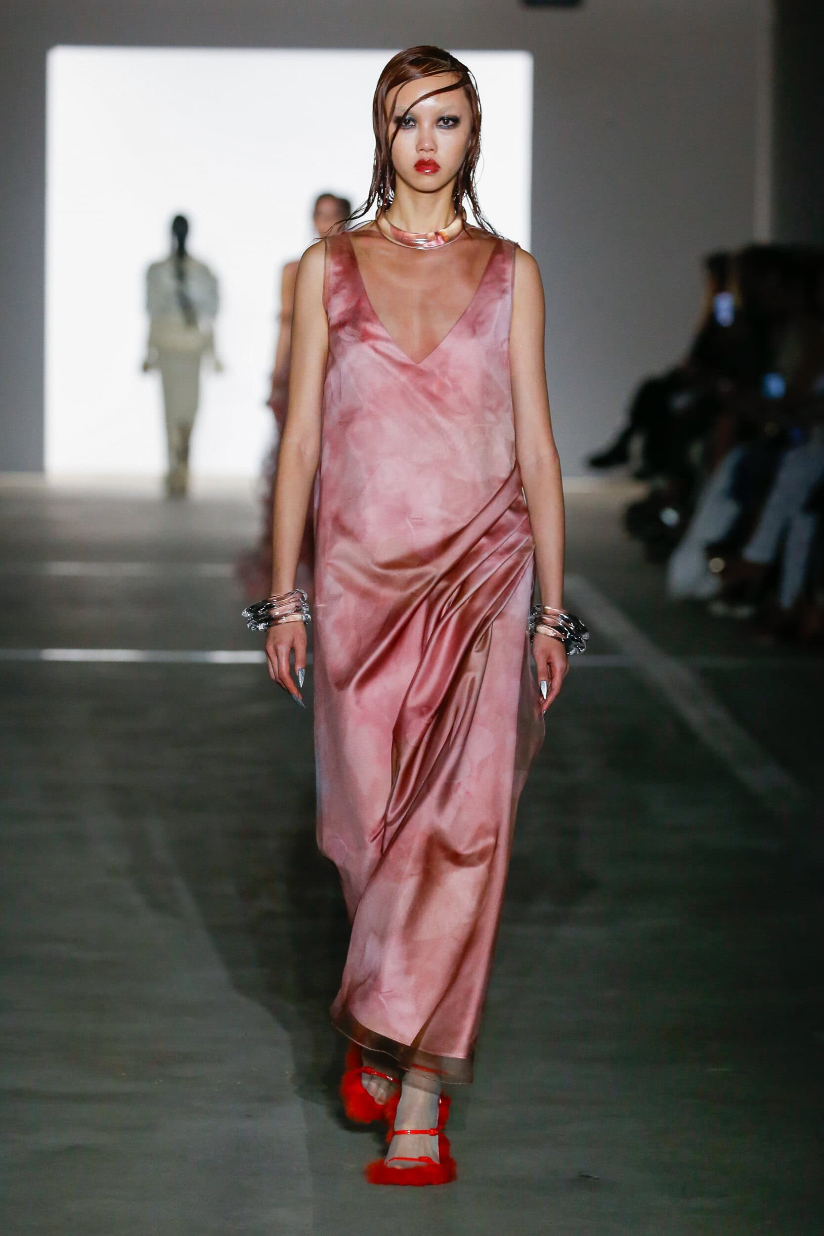 PRABAL GURUNG Fall 2024 Show image