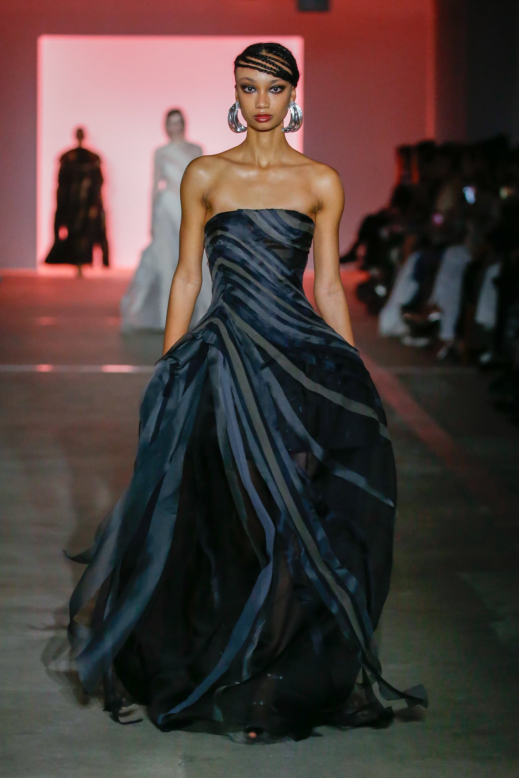 PRABAL GURUNG Fall 2024 Show image
