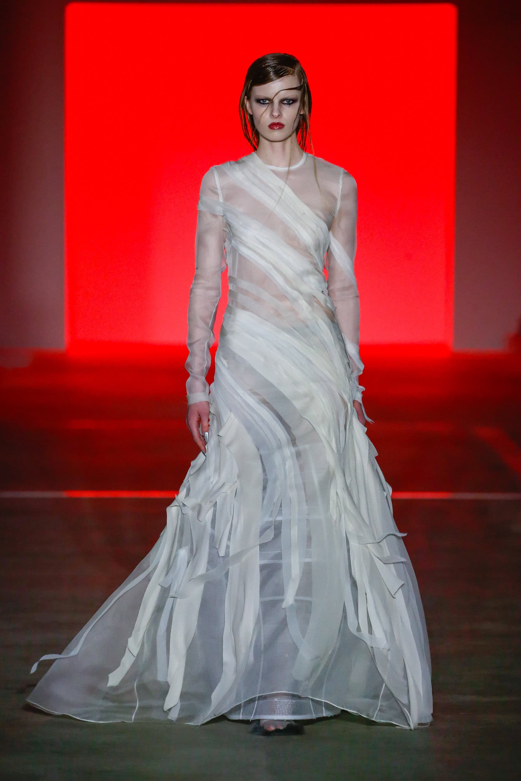 PRABAL GURUNG Fall 2024 Show image