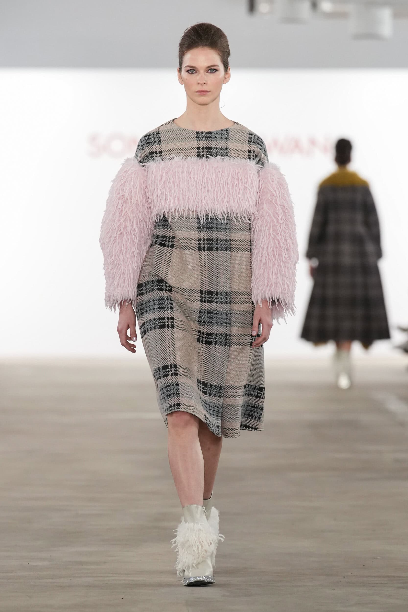SON JUNG WAN Fall 2024 Show image