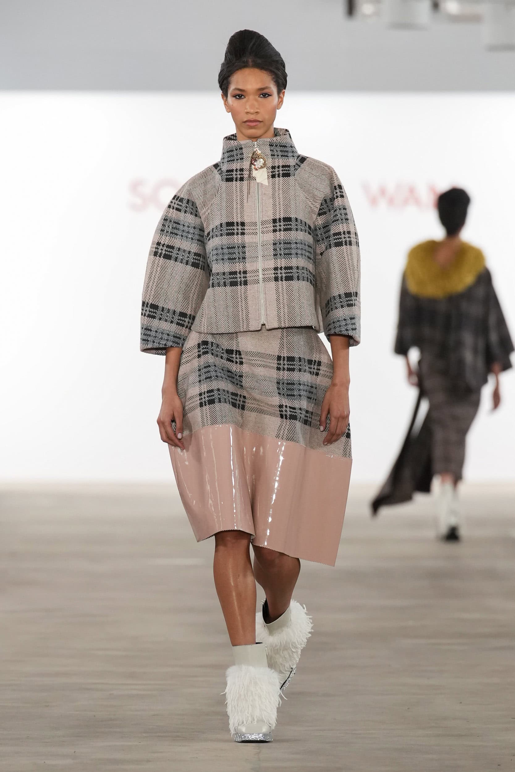 SON JUNG WAN Fall 2024 Show image
