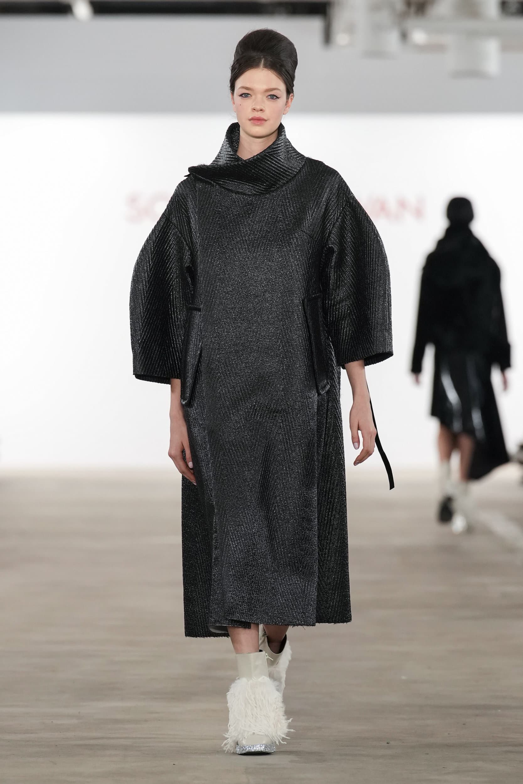 SON JUNG WAN Fall 2024 Show image