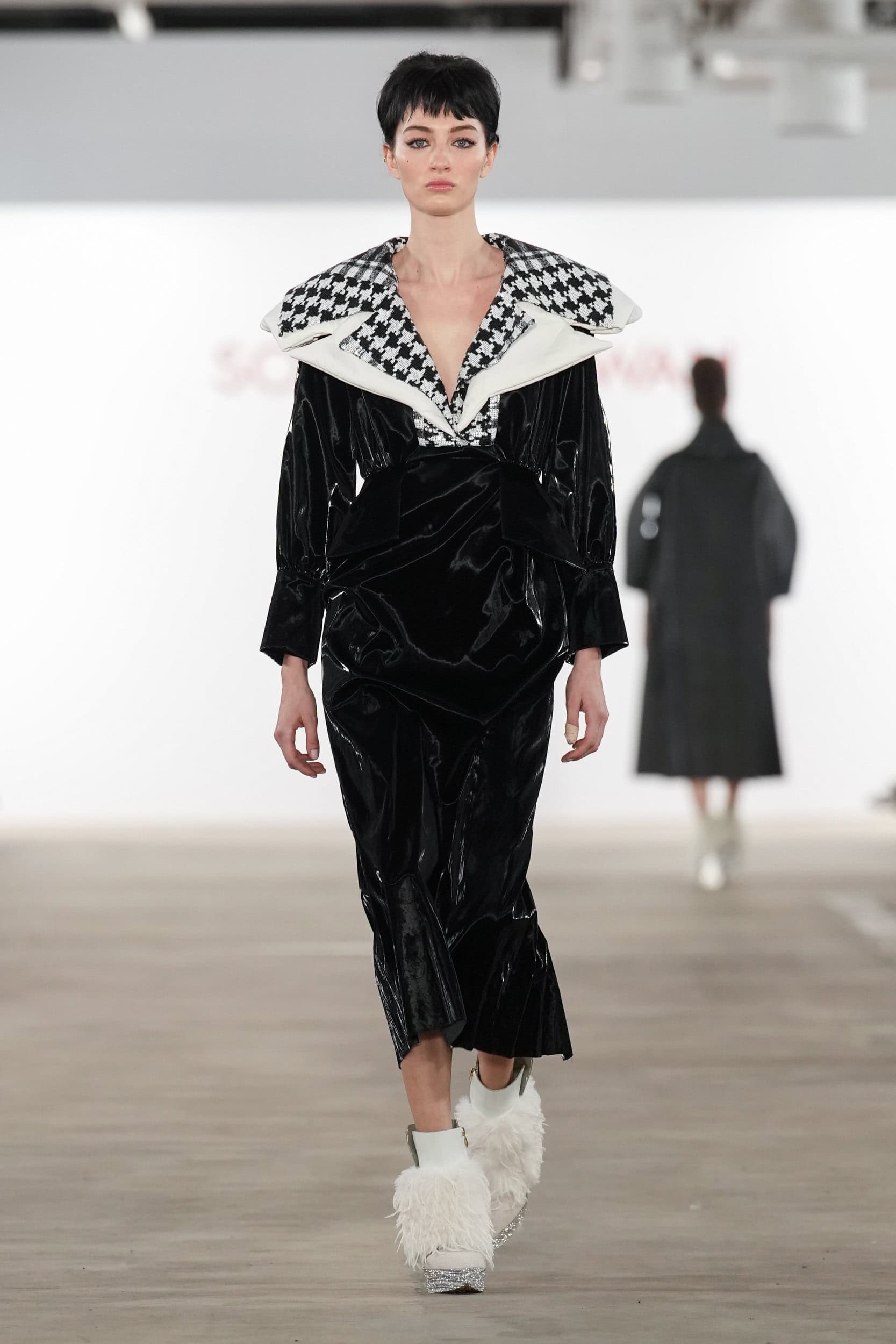 SON JUNG WAN Fall 2024 Show image