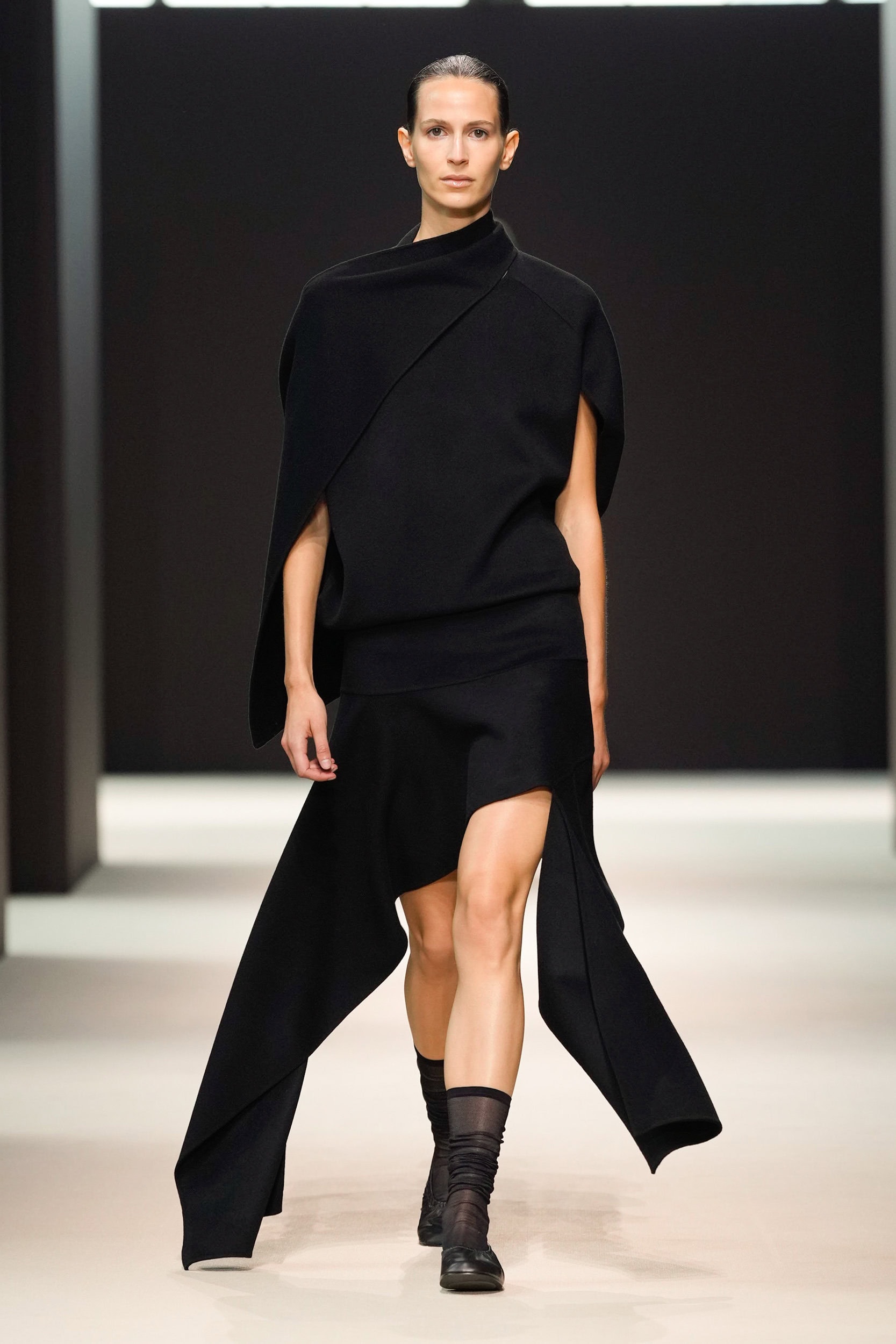 COS Spring 2024 Fashion Show image