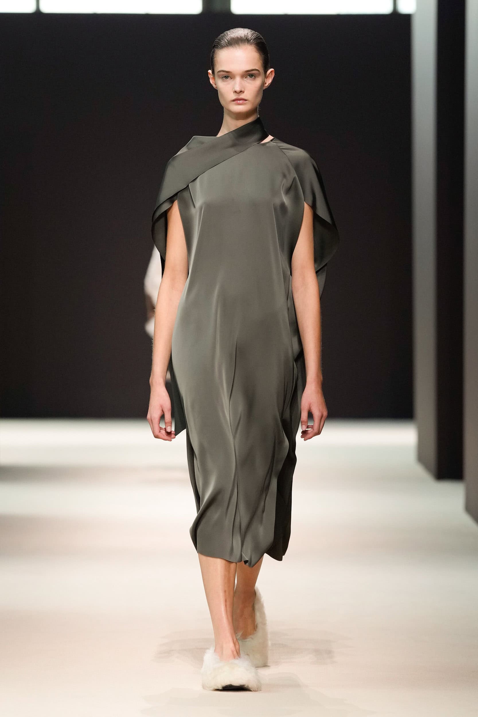 COS Spring 2024 Fashion Show image