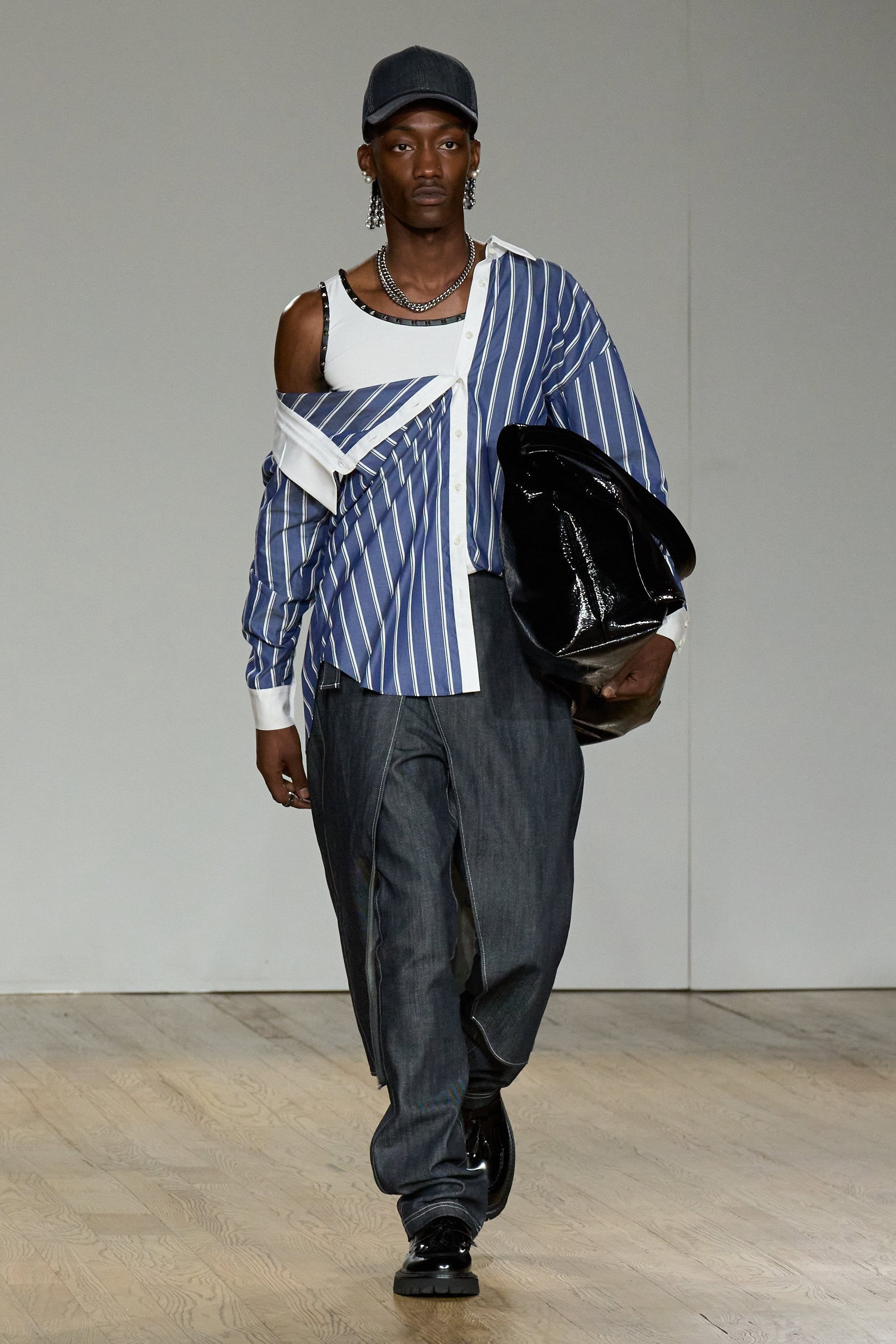 SHAO Spring 2025 Show image