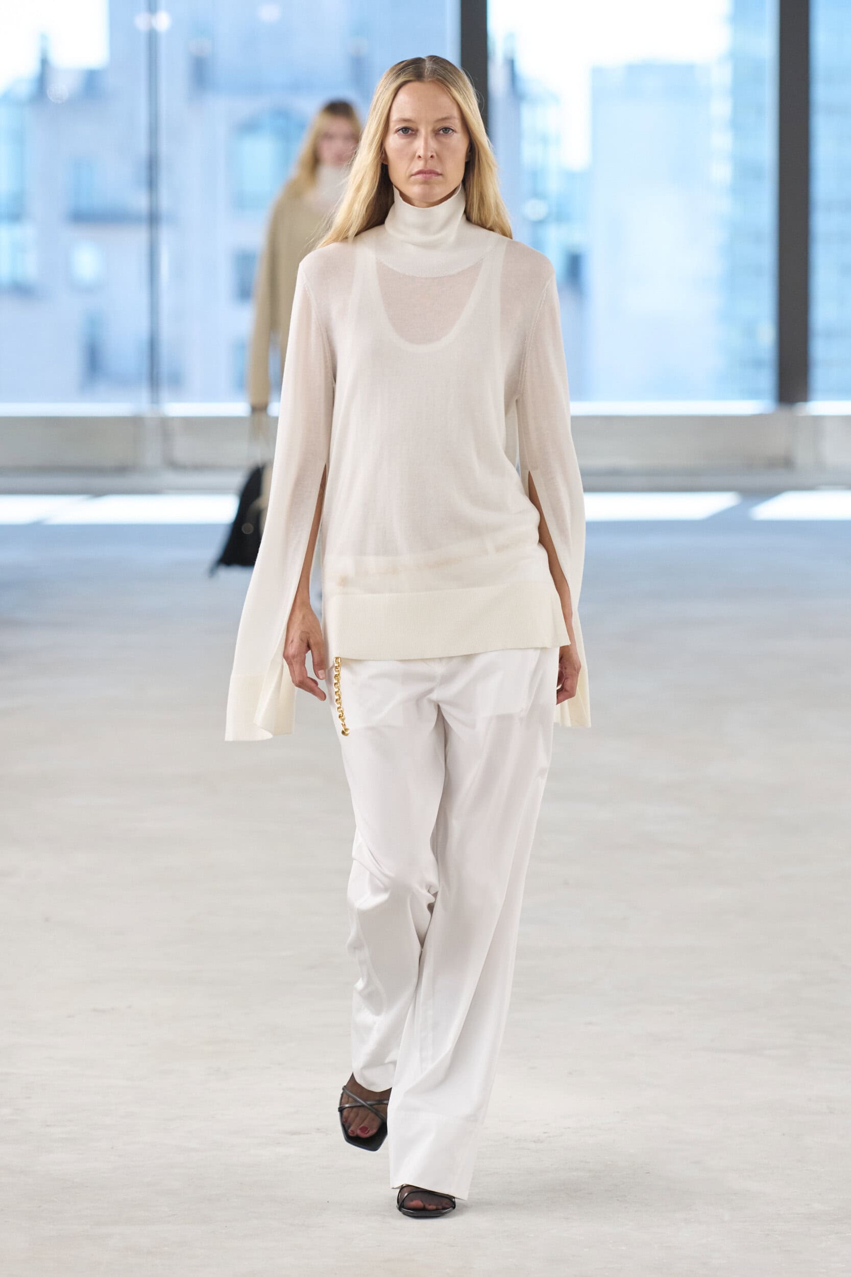 TOTEME Spring 2025 Show image