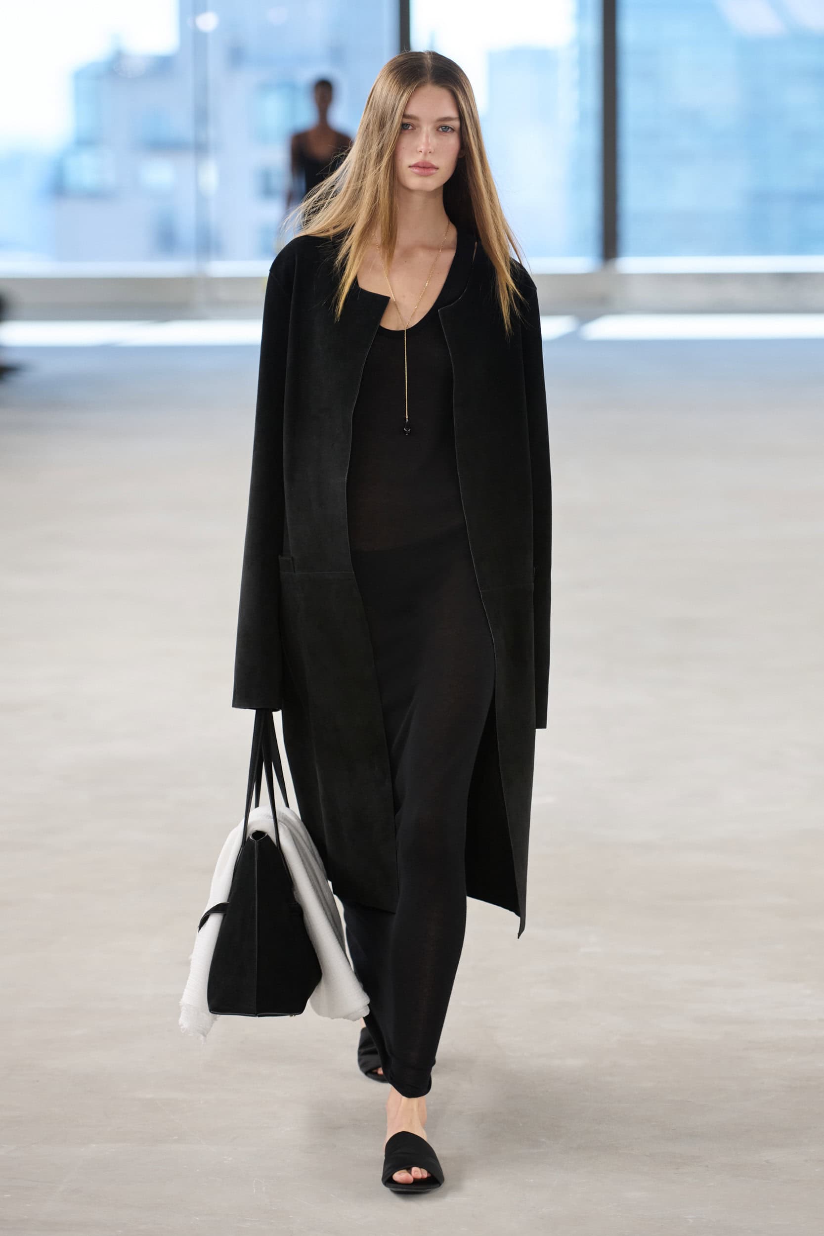 TOTEME Spring 2025 Show image