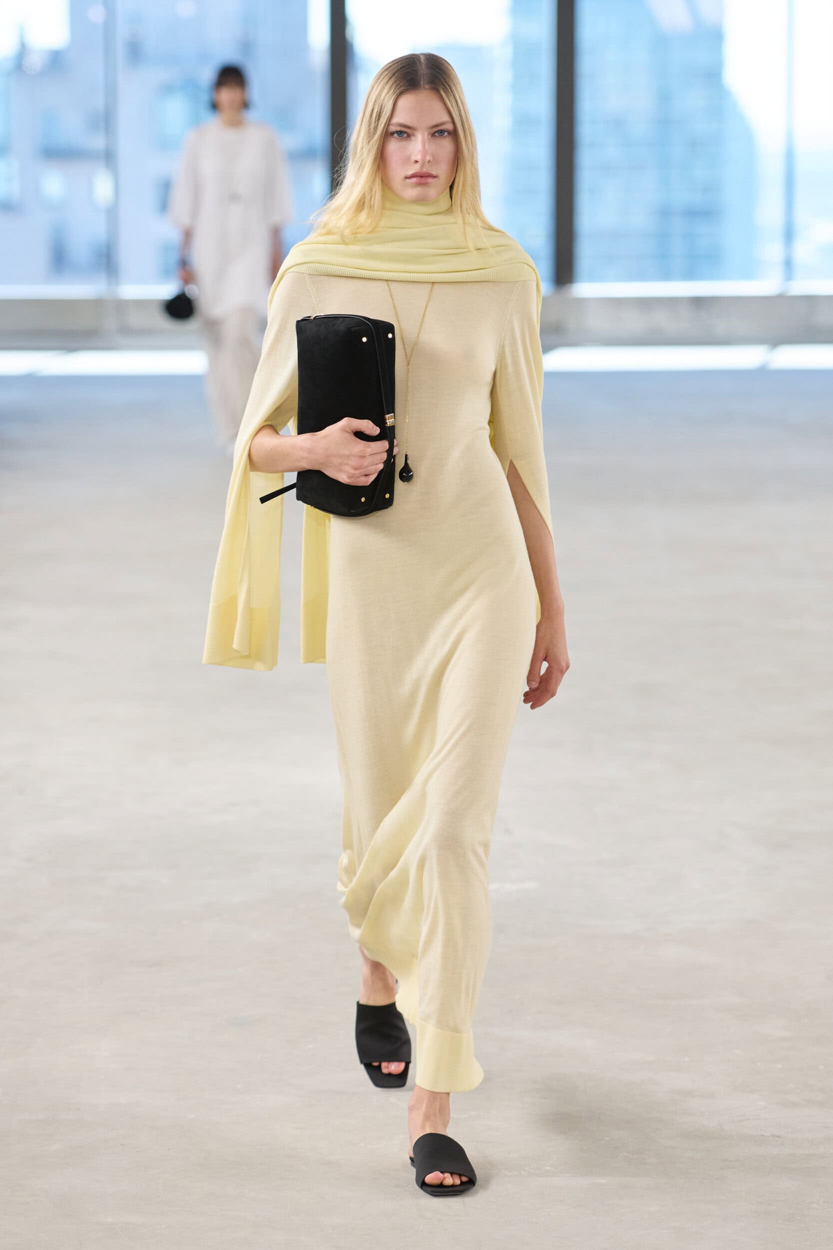TOTEME Spring 2025 Show image