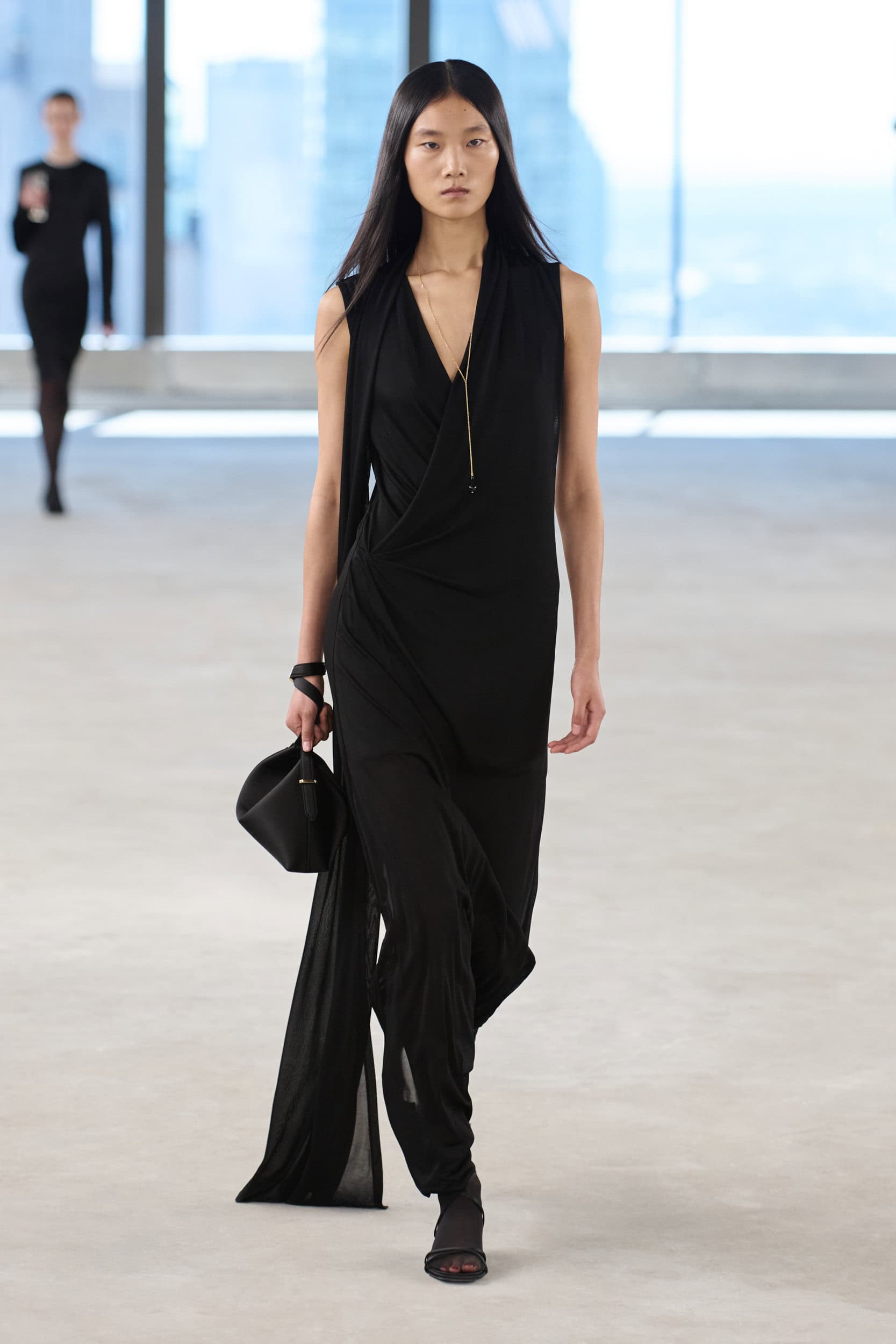 TOTEME Spring 2025 Show image