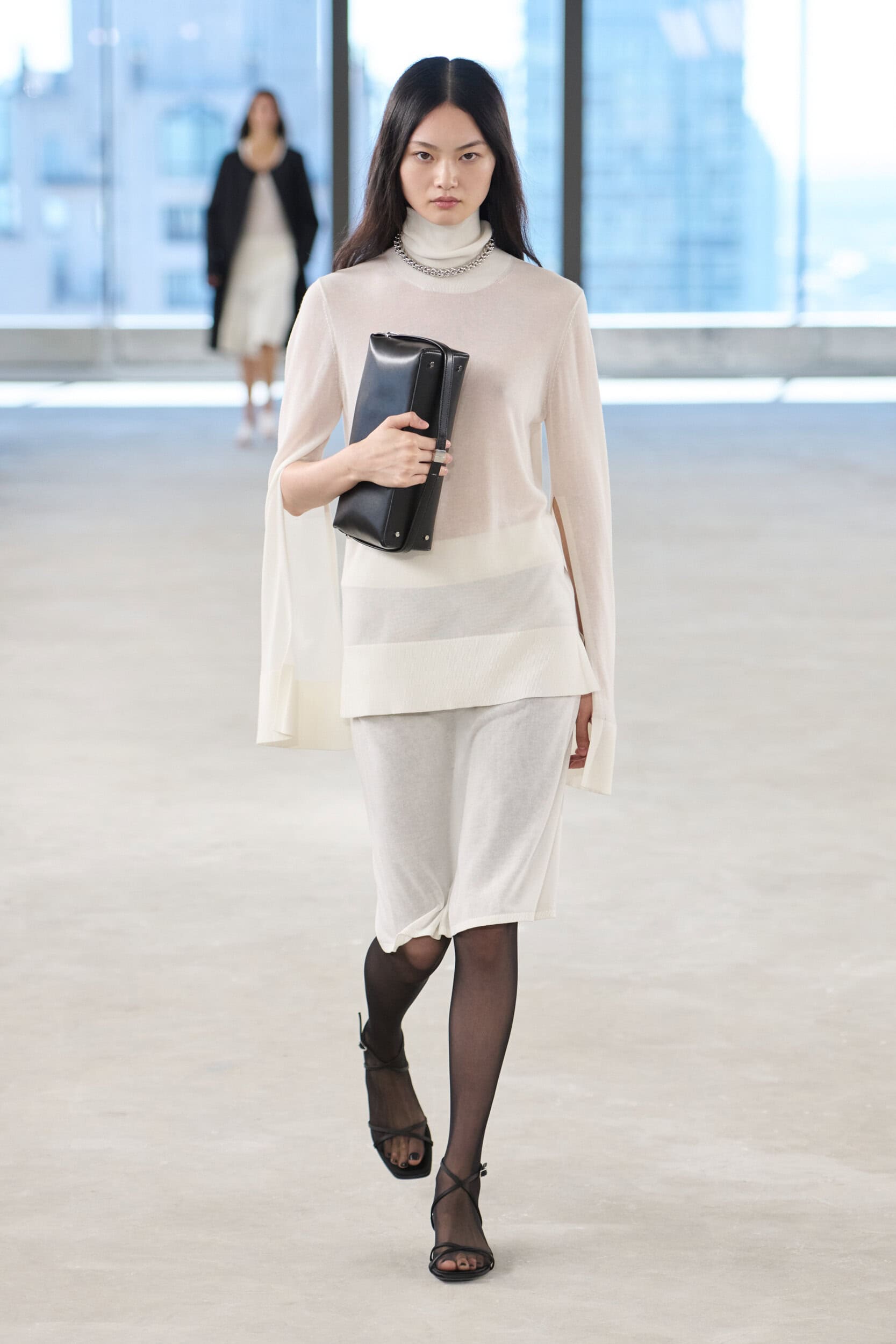 TOTEME Spring 2025 Show image