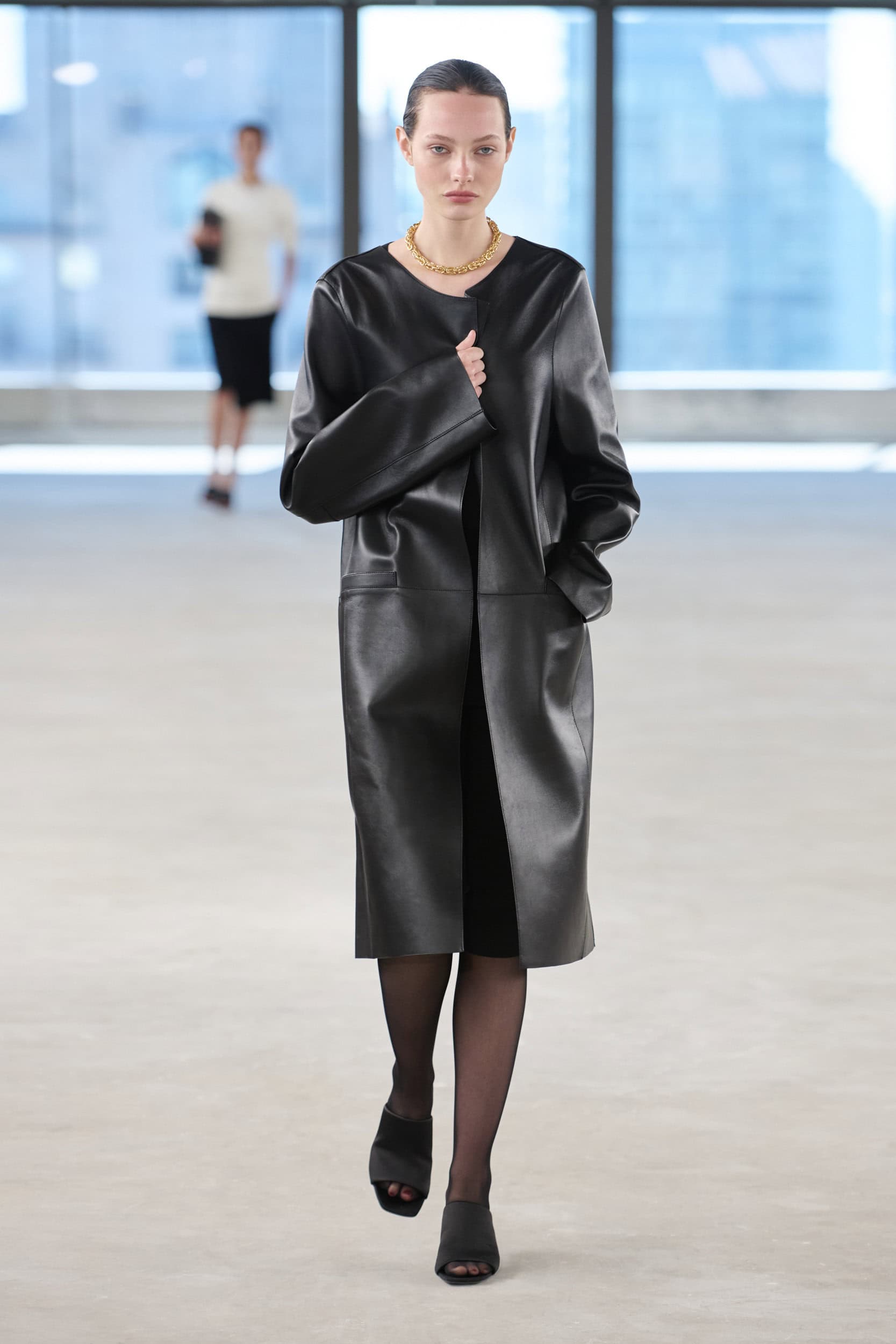 TOTEME Spring 2025 Show image