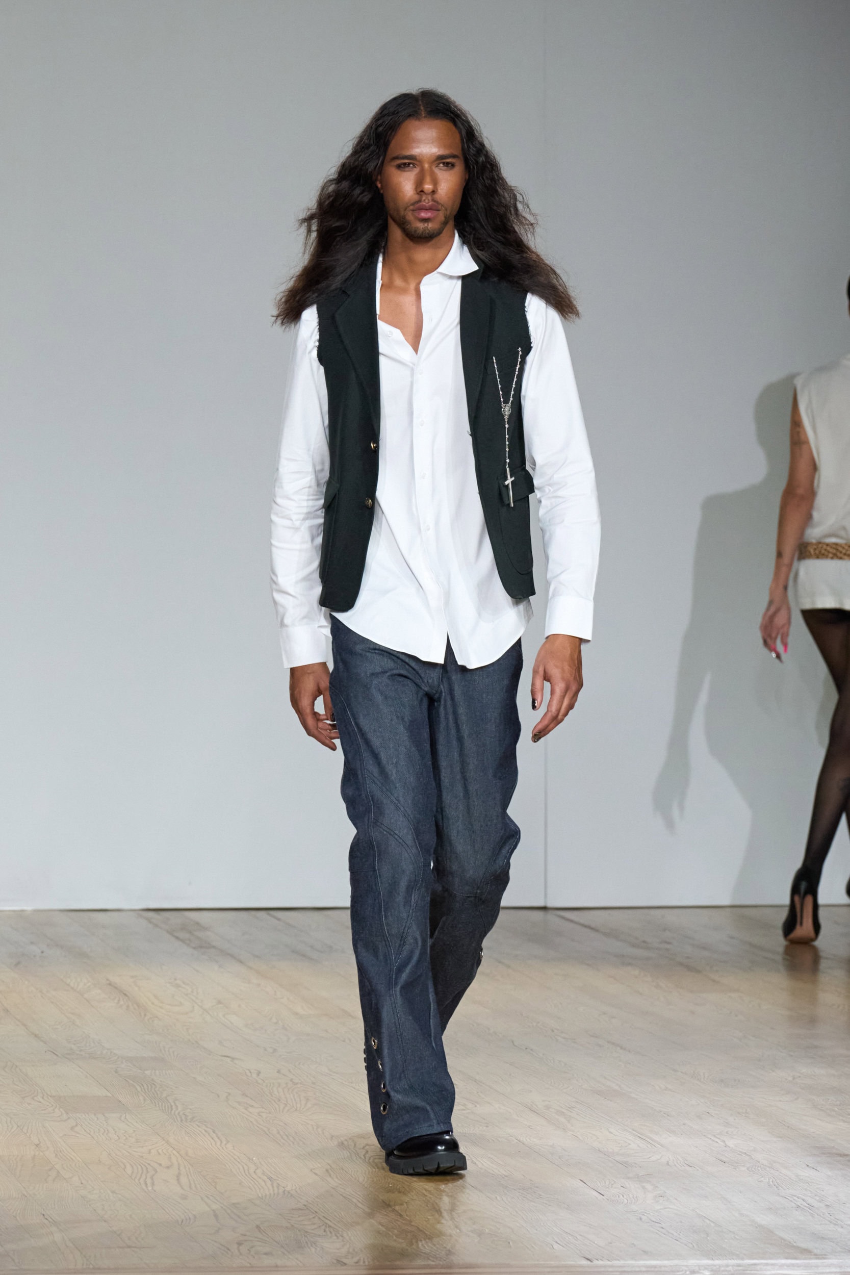 UNTITLED&CO Spring 2025 Show image