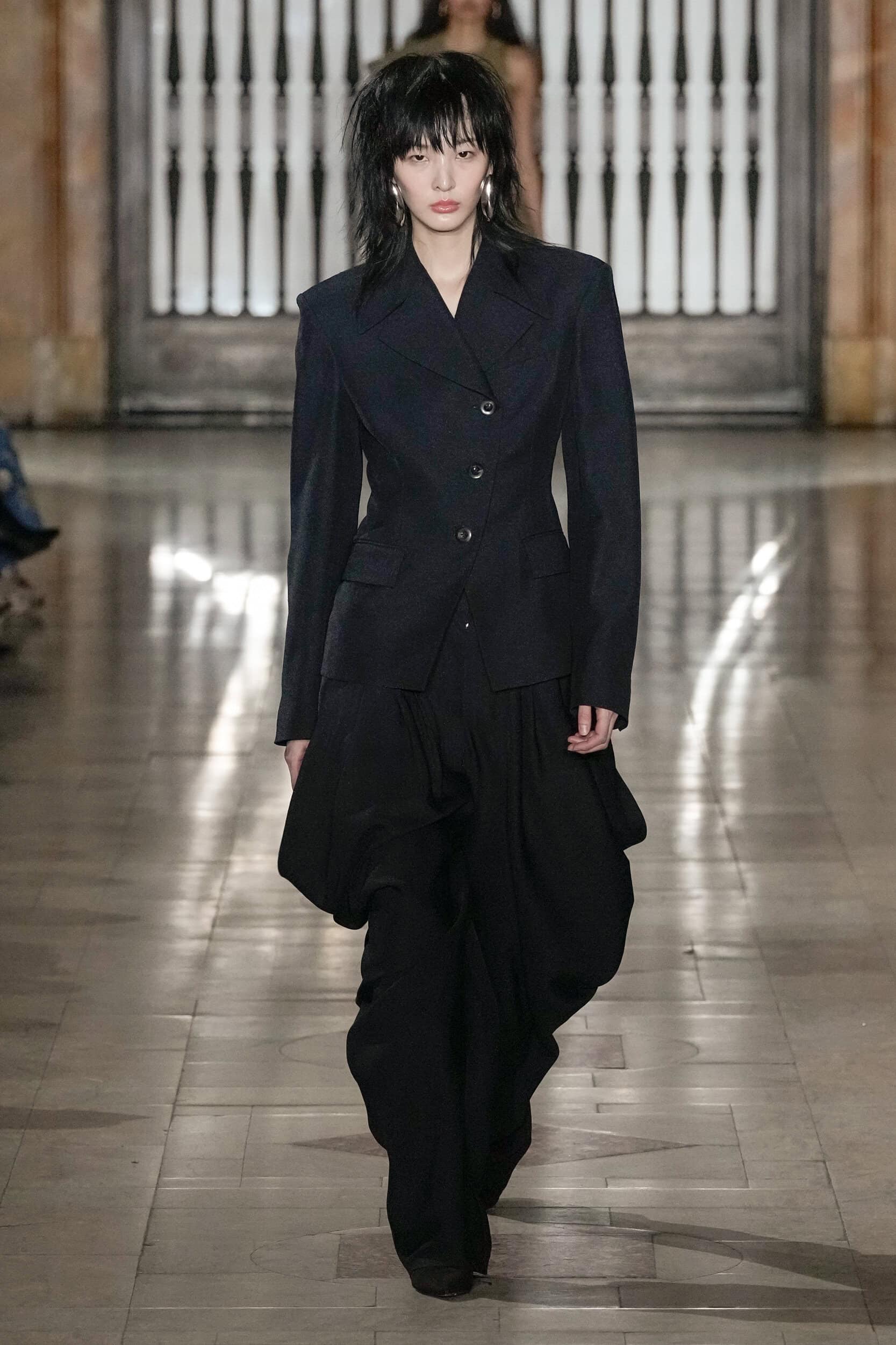 PRABAL GURUNG Fall 2025 Show image