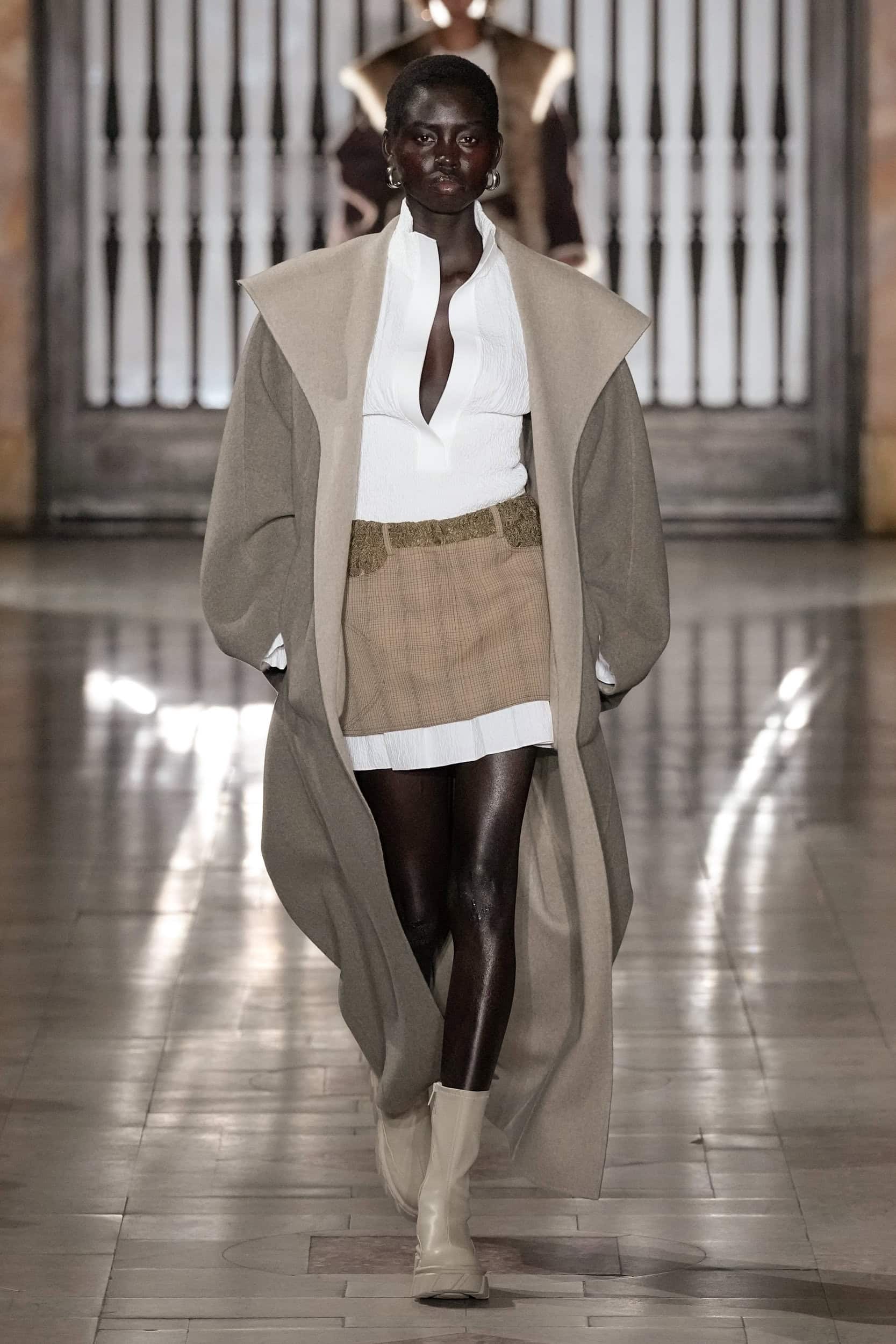 PRABAL GURUNG Fall 2025 Show image
