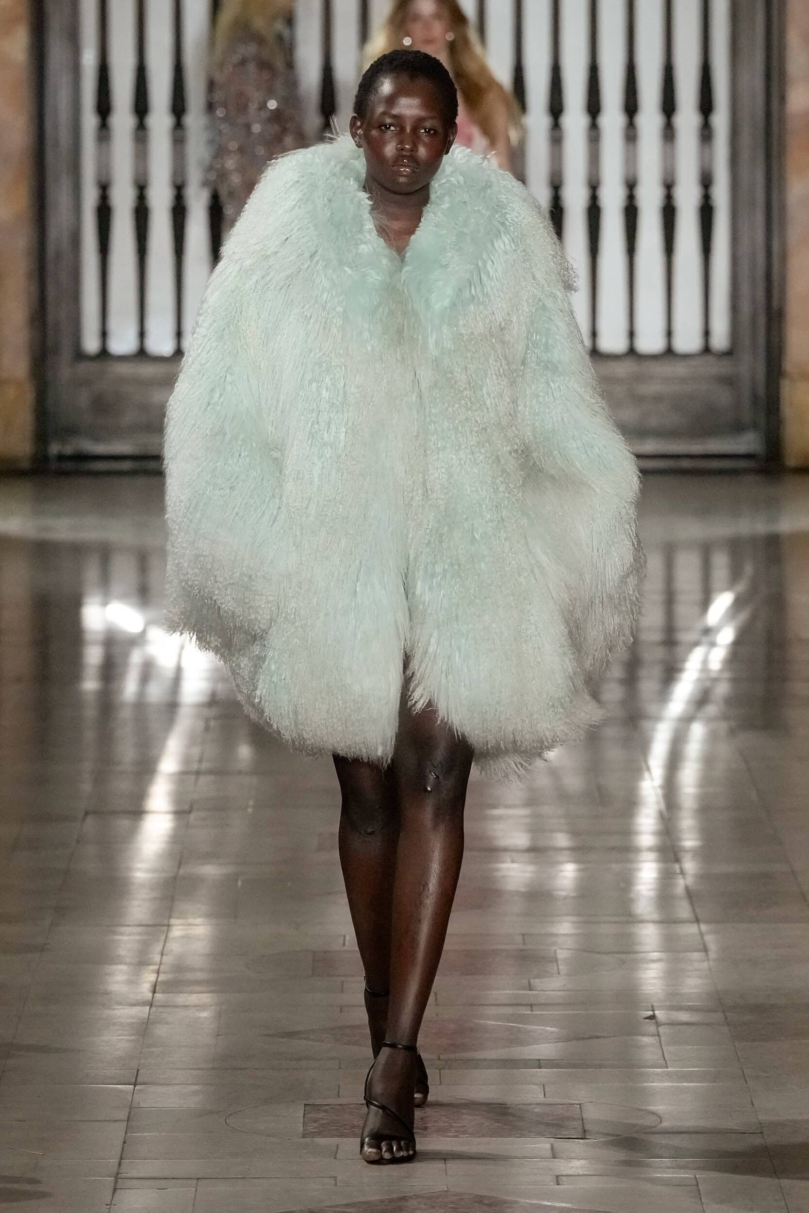 PRABAL GURUNG Fall 2025 Show image
